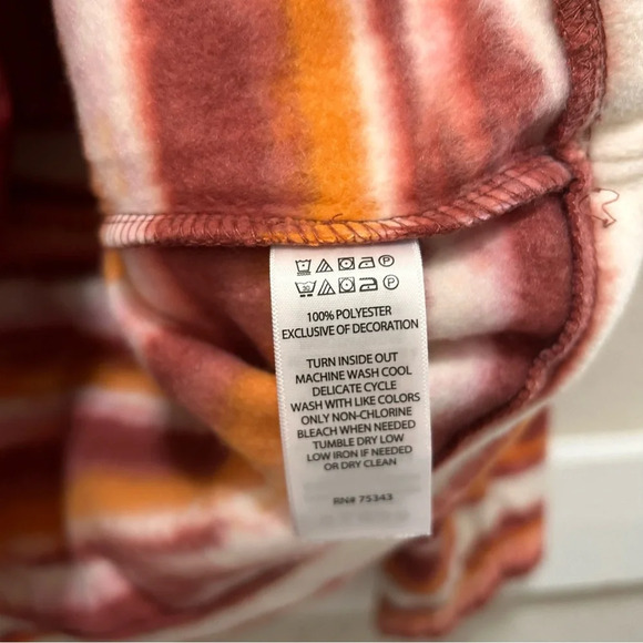 Telluride Clothing Company Women's Fleece Pullover Medium Red Orange Stripe NWT - Picture 5 of 6